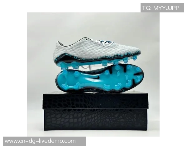 耐克毒蜂足球鞋的全面评测与购买指南助你在球场上尽显风采